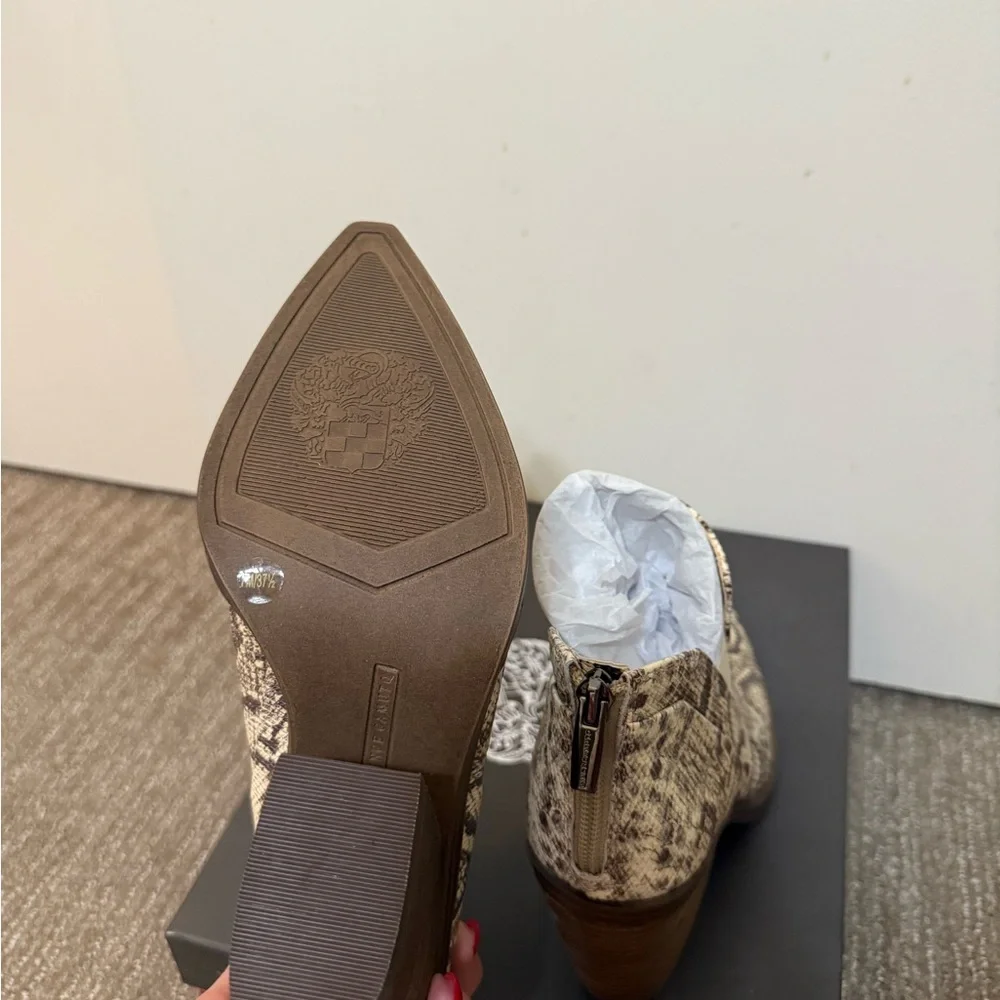Women’s Snake-Print Ankle Booties - Vince Camuto- NWT - Picture 4 of 4